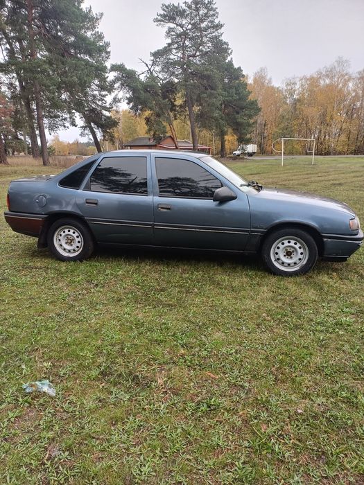 Opel Vectra A. 1.6 Газ/Бензин