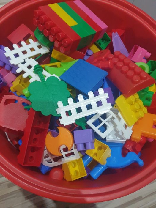 Pojemnik na klocki plus klocki