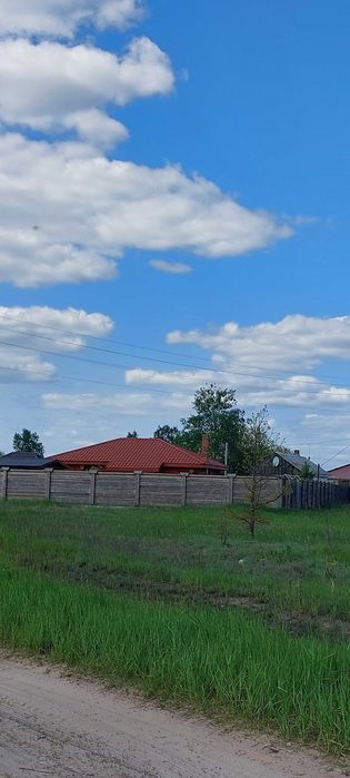 Продам ЗРУБ ( дерево кругляк тесаний вручну) 70м2