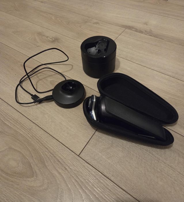 Golarka elektryczna do golenia na sucho i na mokro Philips S7886/55