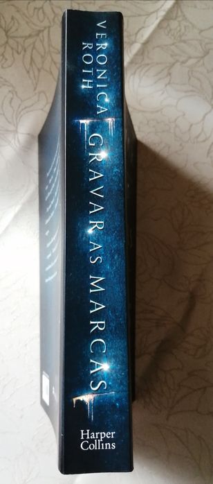 Divergent - Veronica Roth (free shipping)425428516802416643