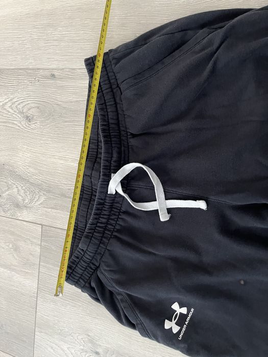 Spodnie damskie dresowe dresy under armour rozmiar L czarne