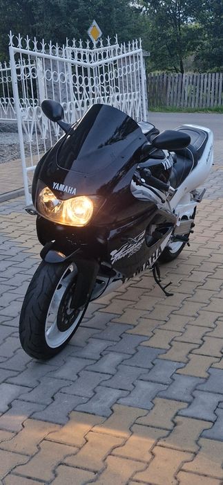 Yamaha Thunderace YZF 1000 R