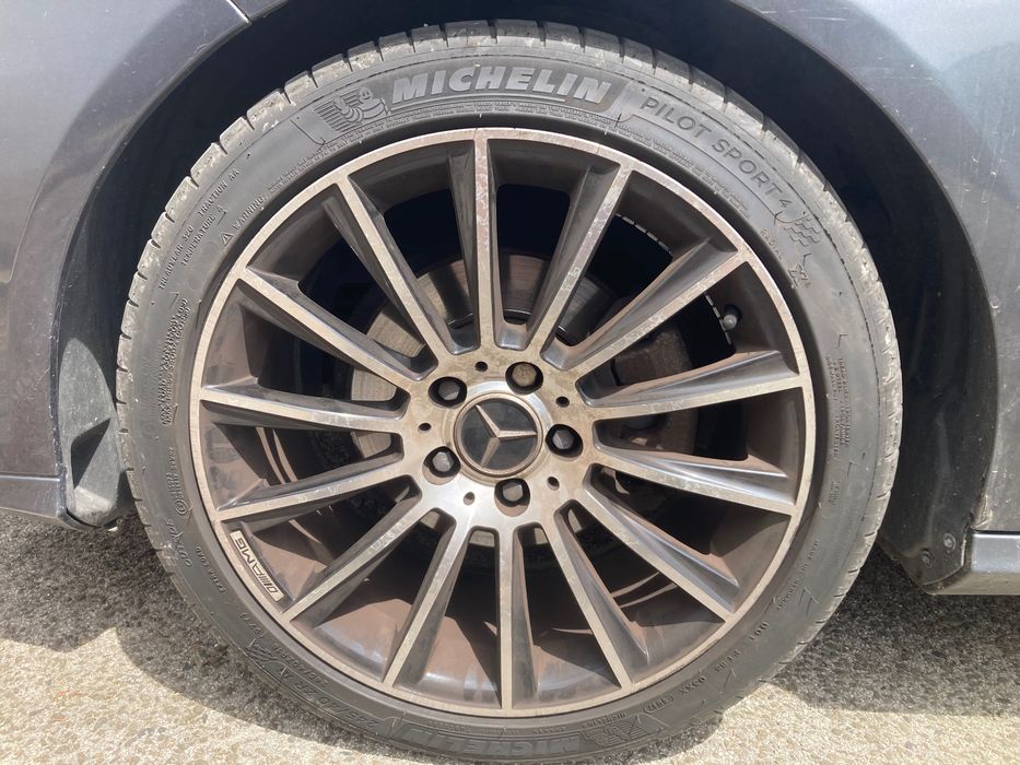 Pneus e jantes Mercedes R18