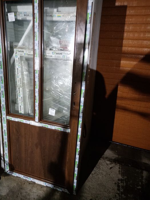 Металопластикові двері нові