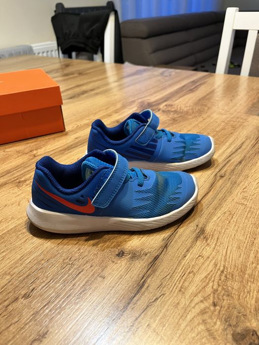 Adidasy NIKE 27 dla chłopca
