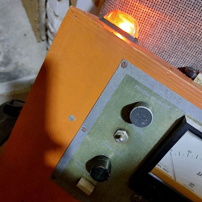 Lokalizator geodezyjny antyk PRL.