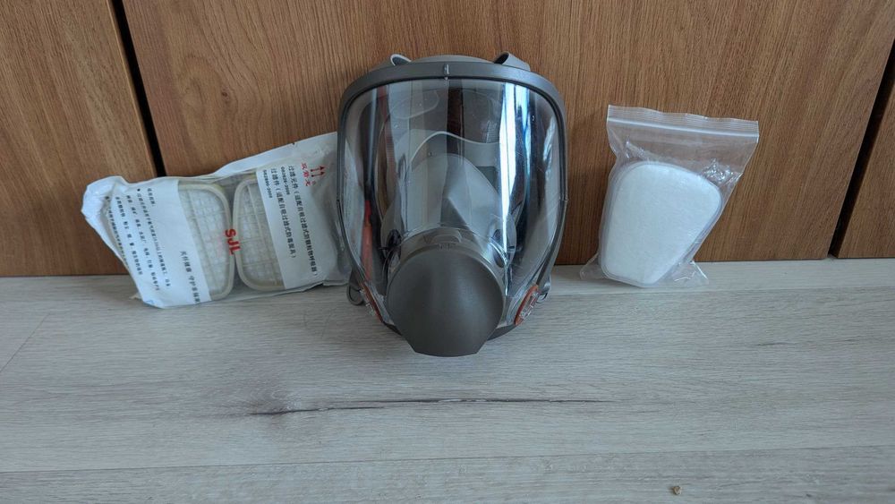 Повнолицева маска респіратор з фільтрами HEPA N95