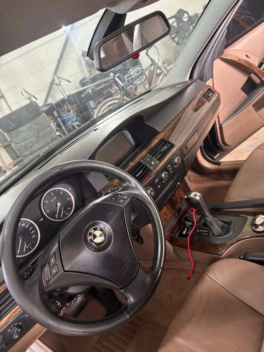 Продам Bmw E61 2.5