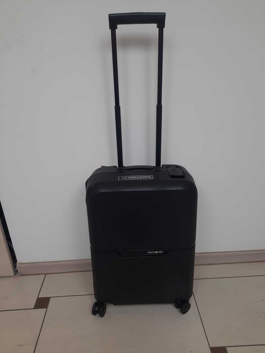 Walizka kabinowa Samsonite Magnum Eco Spinner 55/20