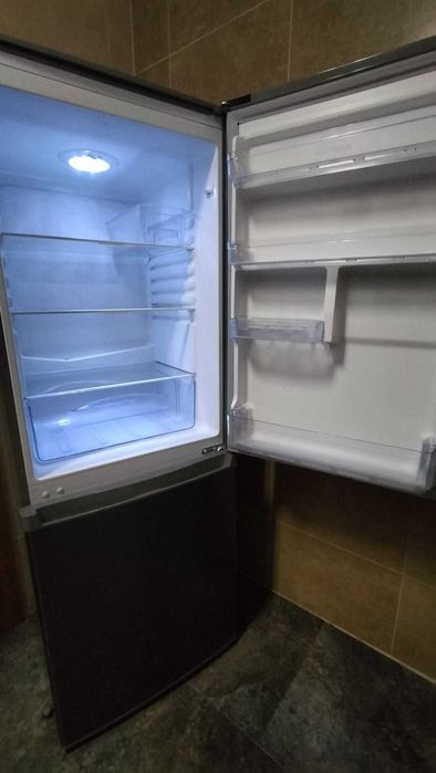 Electromésticos - Máquina de lavar loiça e Roupa; Frigorífico;