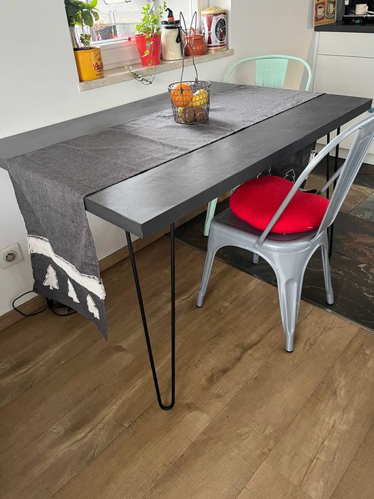 stół do kuchni , jadalni na metalowych nogach