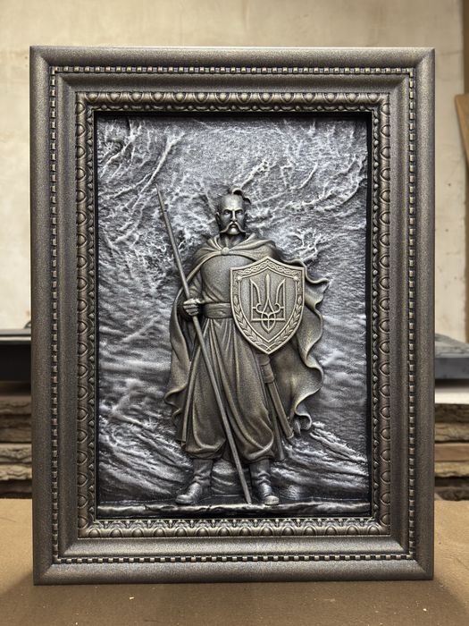 Авторська рельєфна картина-панно з дерева «Козак-Вартовий»
