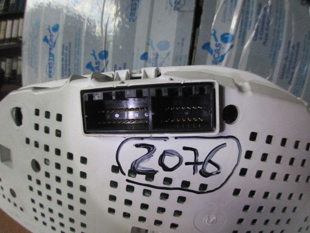 Quadrante / painel de instrumentos KIA Carnival / Grand Carnival III (