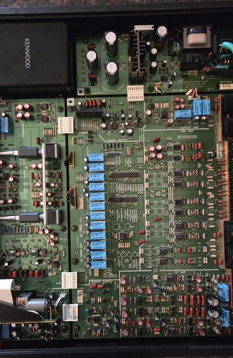 Kenwood L-1000 C przedwzmacniacz zbalansowany.