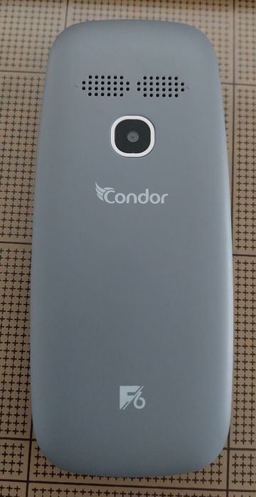 TELEMÓVEL NUNCA USAD0, novo
Dual-sim e slot para cartão de memória
Linguas: inglês, francês e árabe, pois foi adquirido em França.