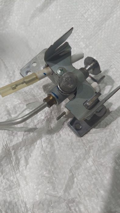 Elektrody zapalające do piecyka JUNKERS HYDRO 4200 WRD 10-4 KB 23 JU