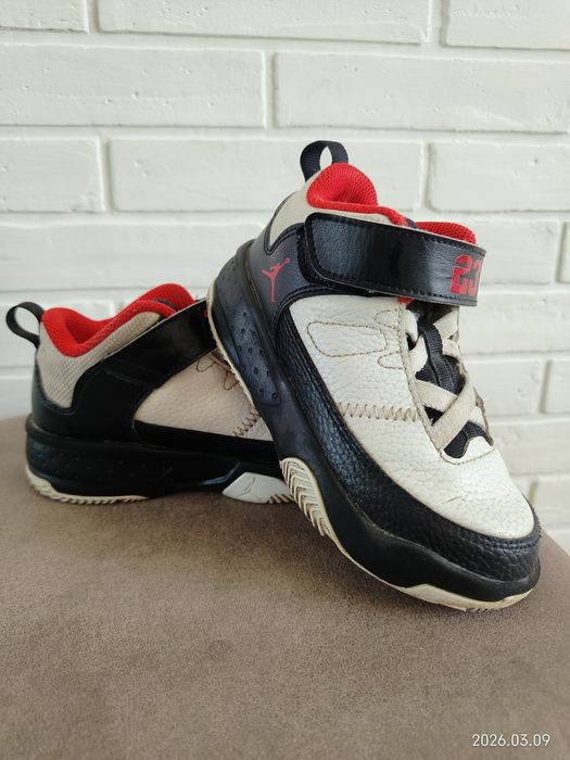 Кросівки Jordan 26,5 (16,5по устілці)