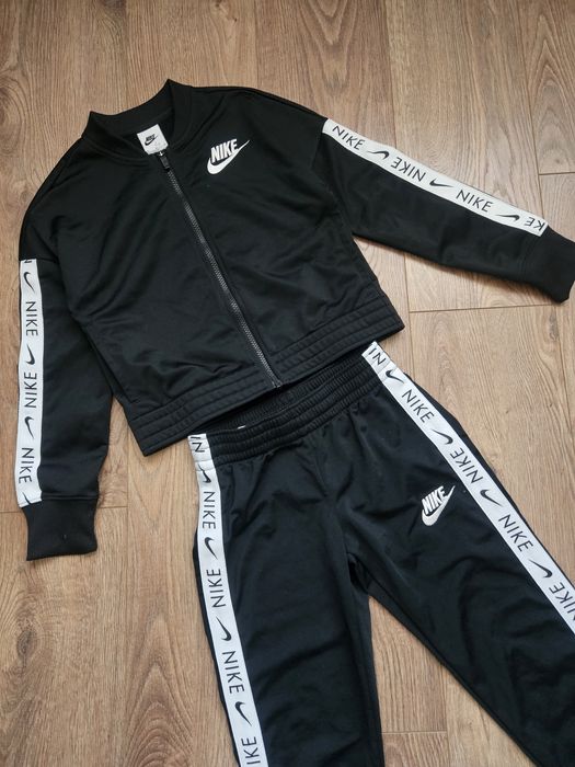 Спортивний костюм nike