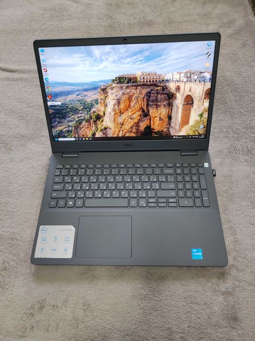 Ноутбук DELL Vostro 3500