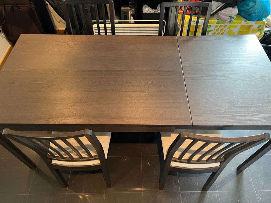 Mesa extensível (120/180×80 cm) IKEA com 4 cadeiras