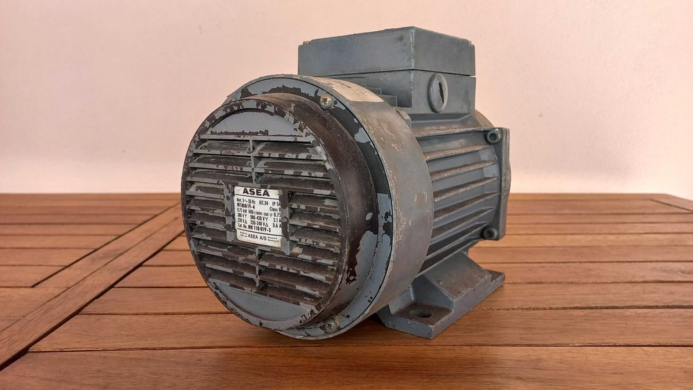 Motor Asea MT 80B 19-4 Trifásico - a funcionar