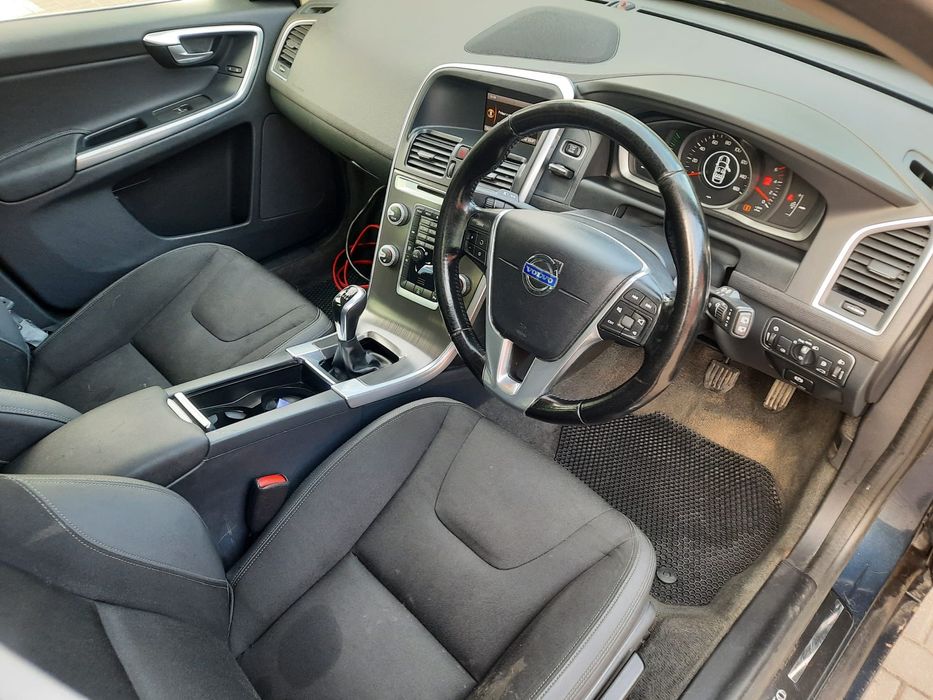 Volvo XC60 Anglik 2.0 D4 181HP D4204T5 Zarejestrowany