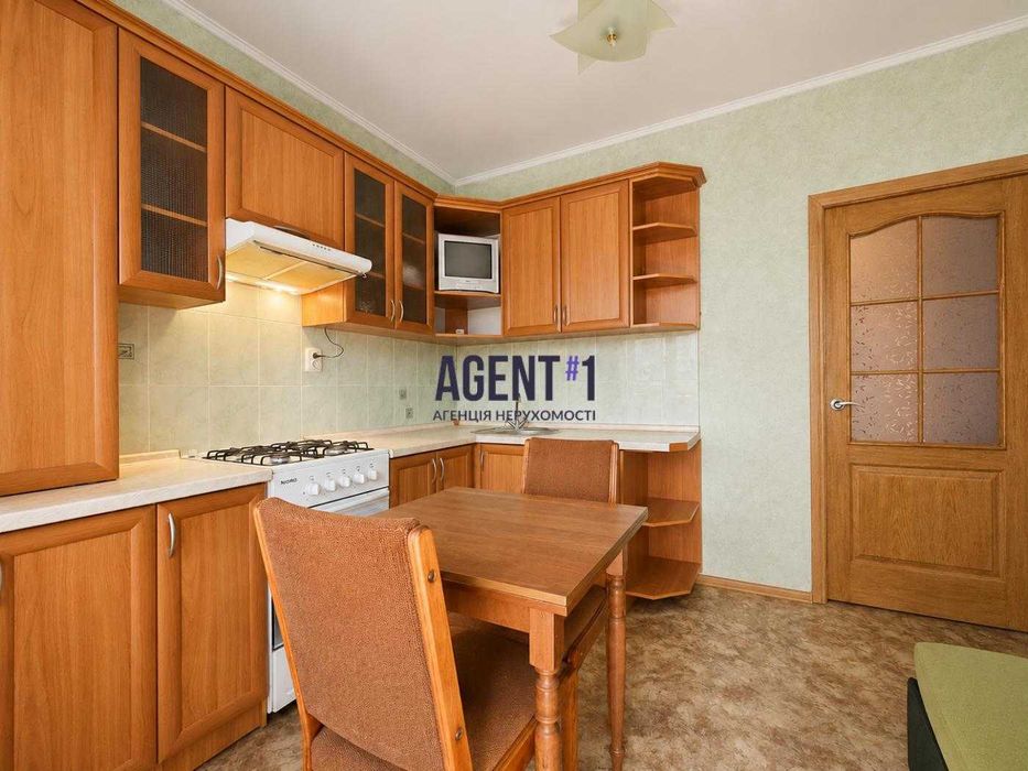 Продаж 1-кімнатної , 3 поверх, Масани. м. Чернігів. Чудовий стан будинку