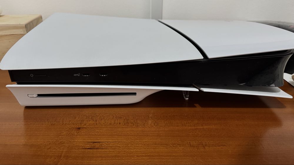 Vendo PS5 praticamente novo