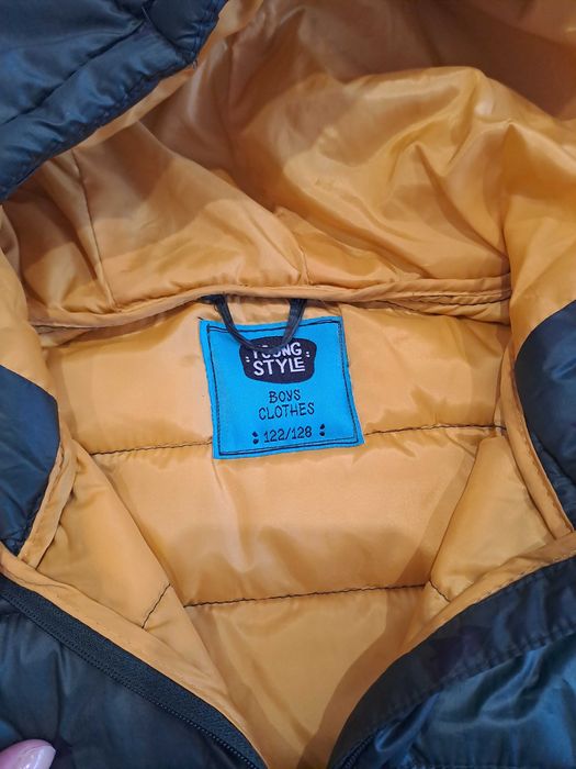 Kurtka wiosna jesien rozmiar 122/128