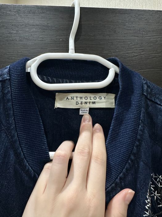 Джинсовый бомбер с вышивкой Anthology Denim оверсайз