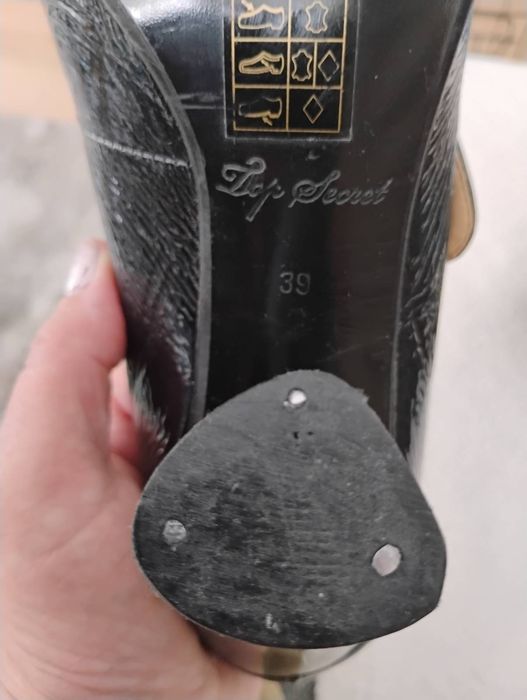 Piękne lakierkowe czółenka damskie Top Secret r. 39