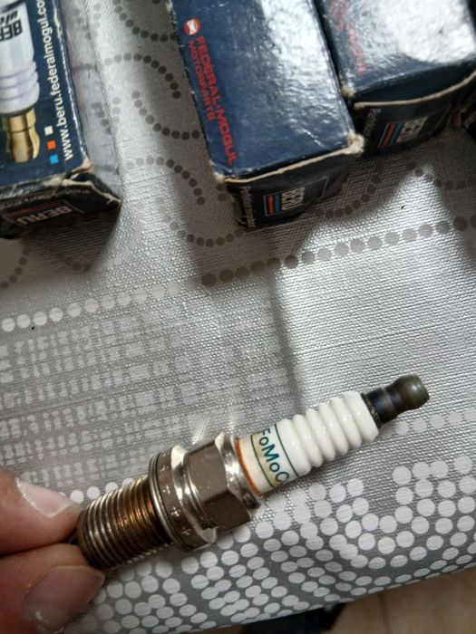 Velas para automoveis NOVAS