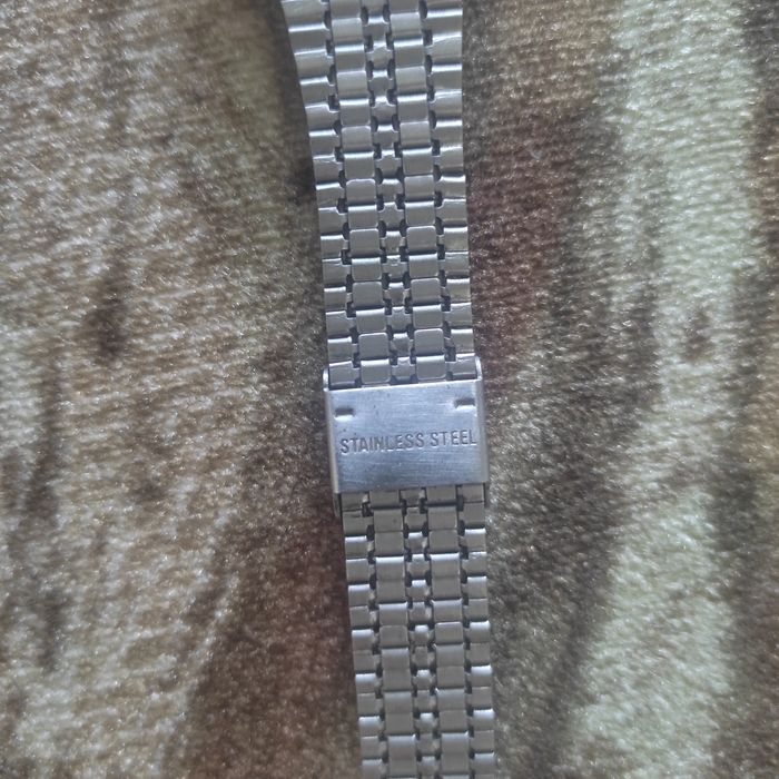 Годинник casio B145