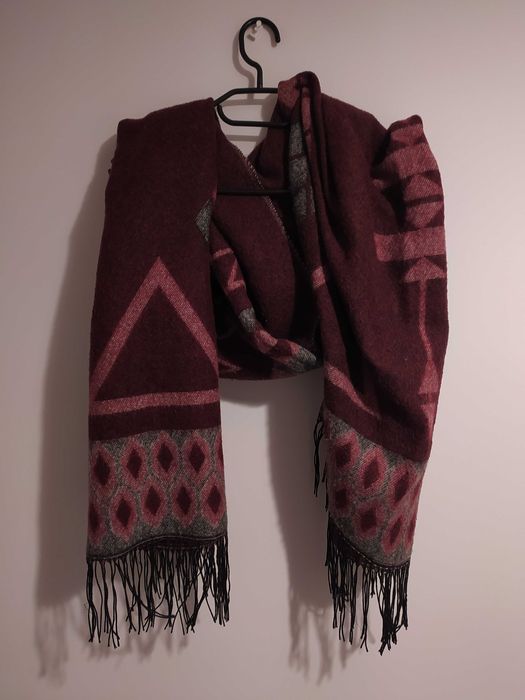 duży szal a'la koc w azteckie wzory H&M