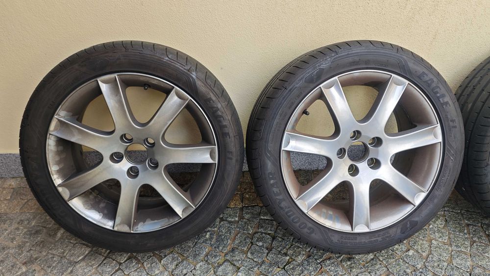 Jantes Volvo com pneus