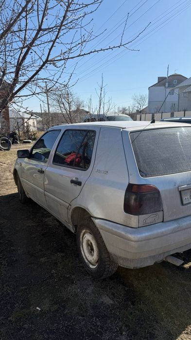 Продам гольфа на ходу