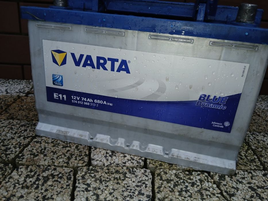 Akumulator varta 74ah 680a