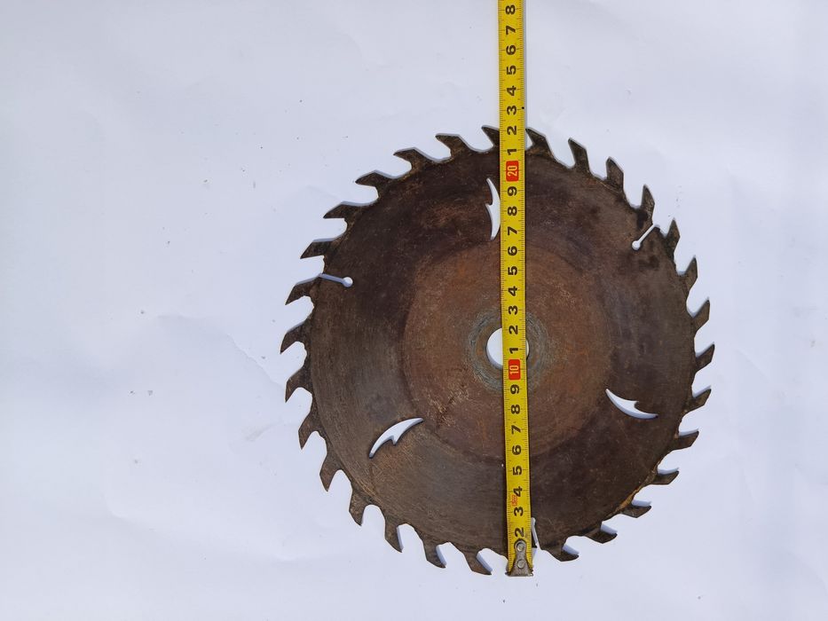 Диск пильний по дереву 8 штук