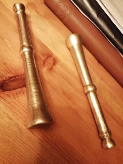 Pilão em bronze maciço 450 grs moer ervas especiarias p molhos comidas