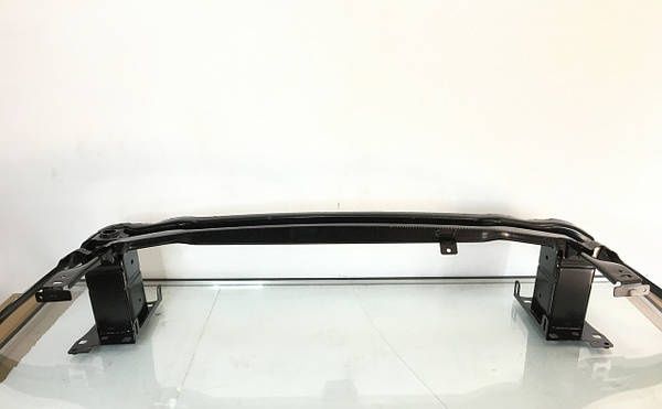 Підсилювач VW Tiguan 2017 бампера переднього 5NA807109J, 5NN807109