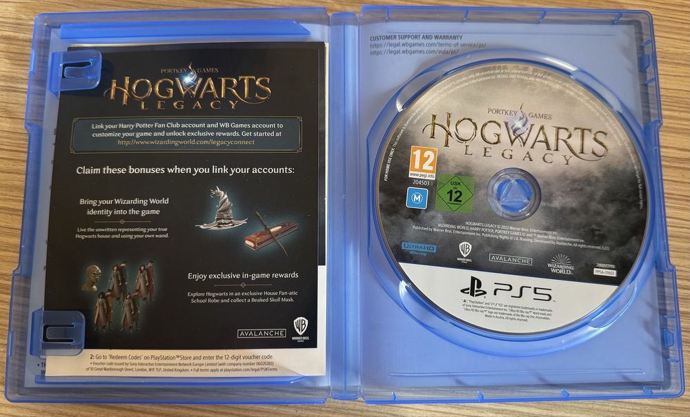 Hogwarts Legacy для PS 5 з двома ваучер-кодами (Exclusive Quest та …