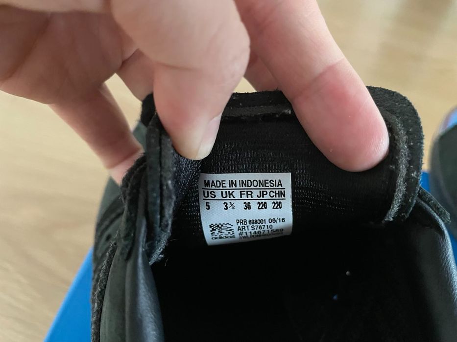 calçados sneakers adidas