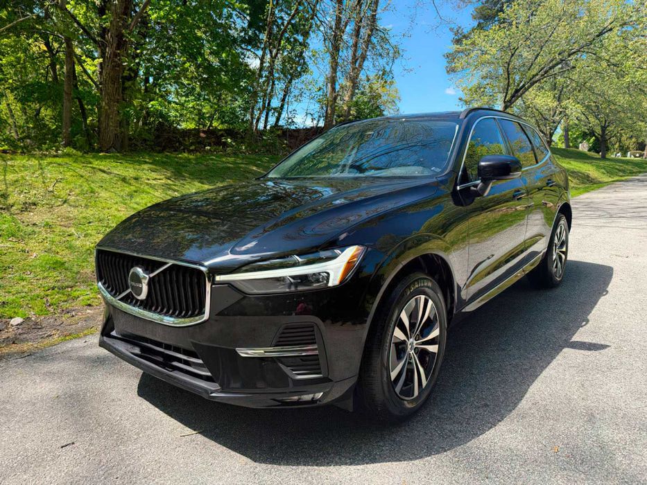 Volvo XC60 B5 Core      2023
