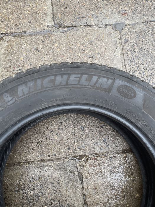 Opony zimowe 235/60/18 michelin