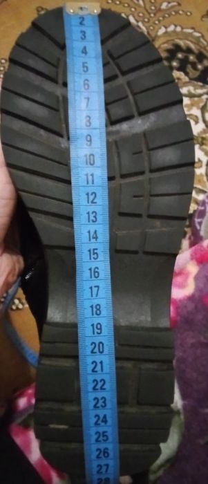 Черевики на дівчинку-підлітка