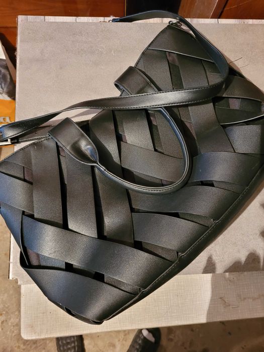 Czarna torba Reserved