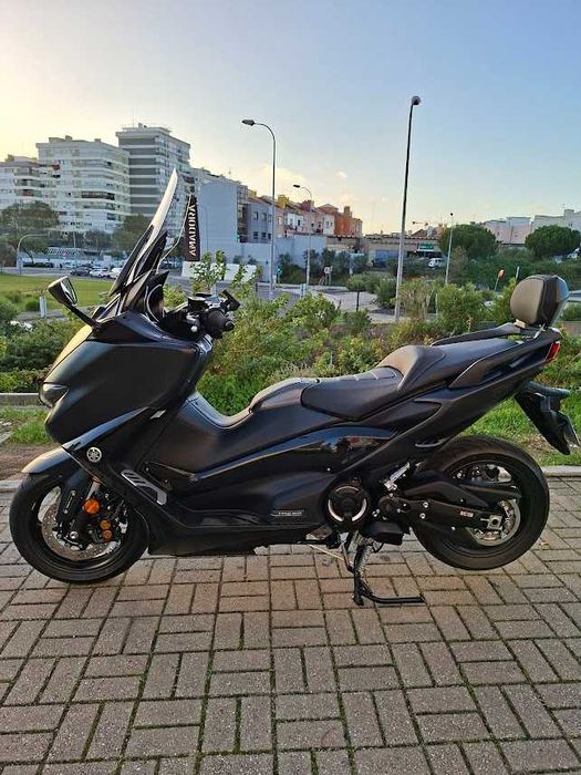 Yamaha Tmax 560 Tech Max como nova Nacional