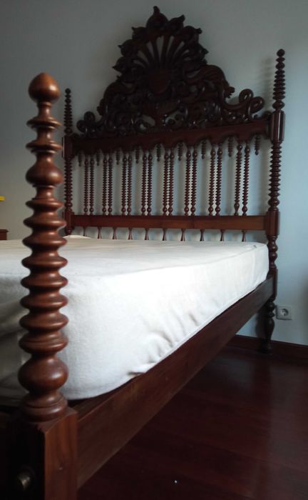 Solid Wood Bed64737959509122121