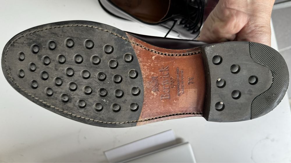 Buty Berwick wiśniowe 7 1/2